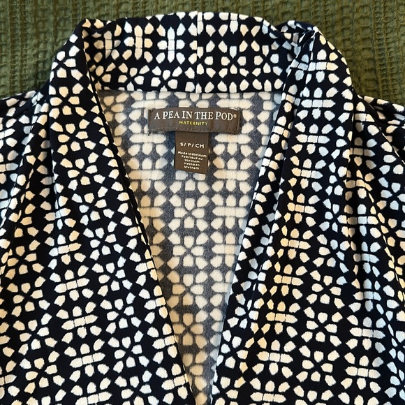 A Pea in the Pod Maternity Tank Top, Small - Picture 3 of 6